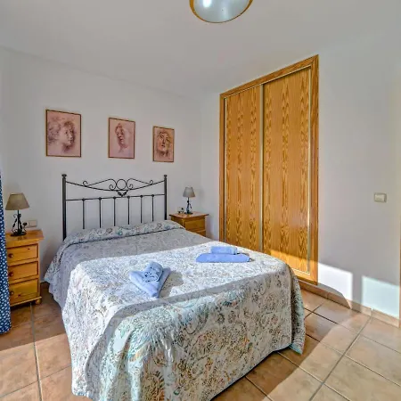 Holiday home Puerta De 8 By Interhome